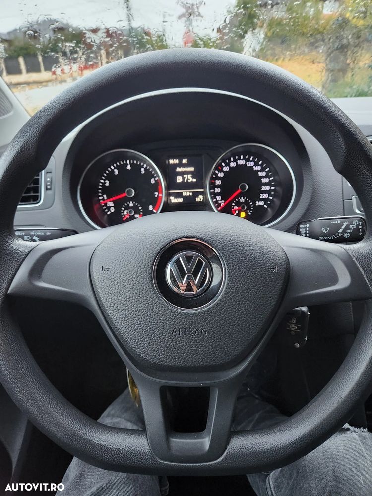 Volkswagen Polo - 8