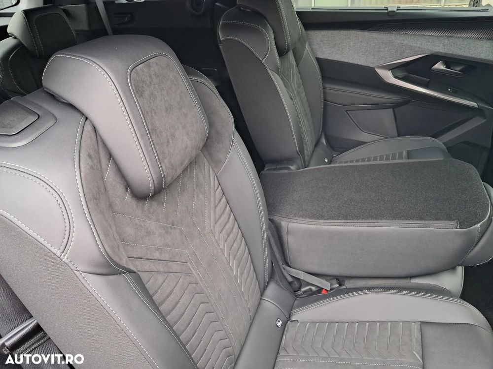Peugeot 5008 Hybrid 145 e-DSC6 GT - 24