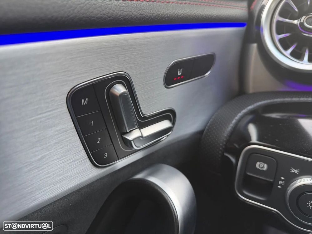 Mercedes-Benz CLA 250 e Shooting Brake AMG Line - 16