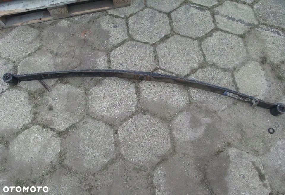 RESOR PRZÓD PRZEDNI JEDNO 1 LAGOWY / PIÓROWY DAF 45 LF KOŁA 17,5 - 1