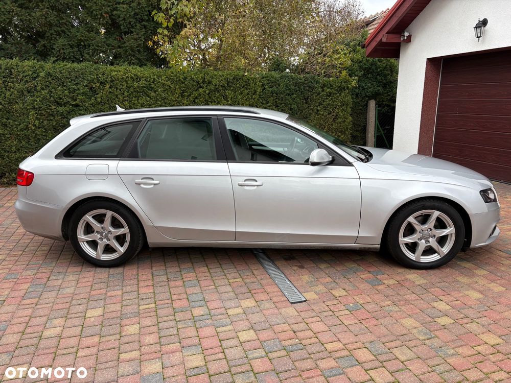 Audi A4 Avant - 4