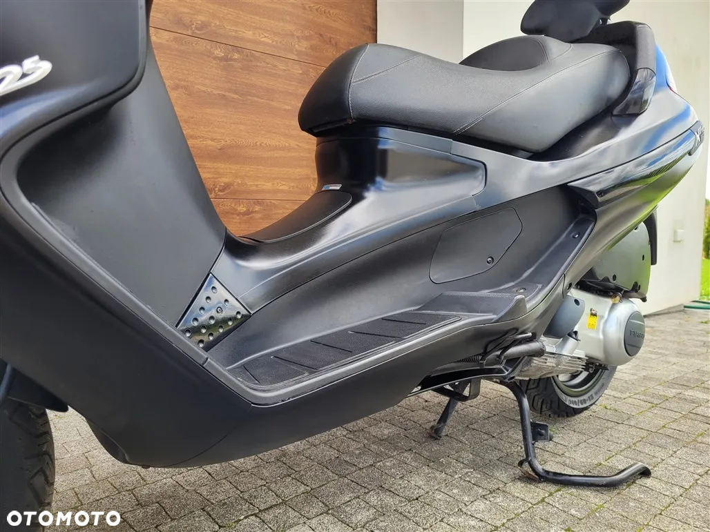 Piaggio Xevo - 8