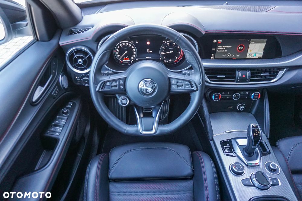 Alfa Romeo Stelvio 2.0 Turbo Tributo Italiano Q4 - 38