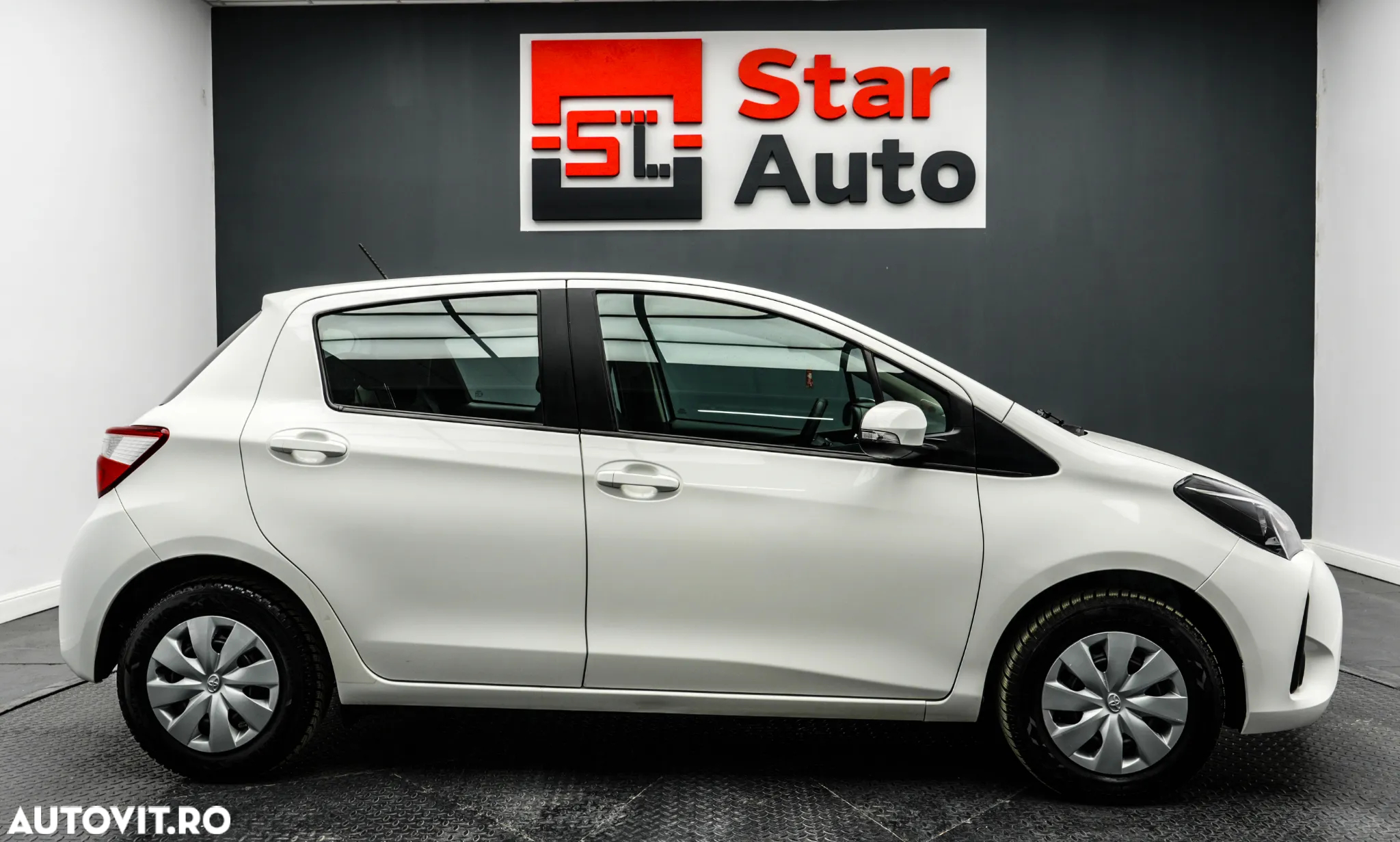 Toyota Yaris 1.0 L Eco - 11