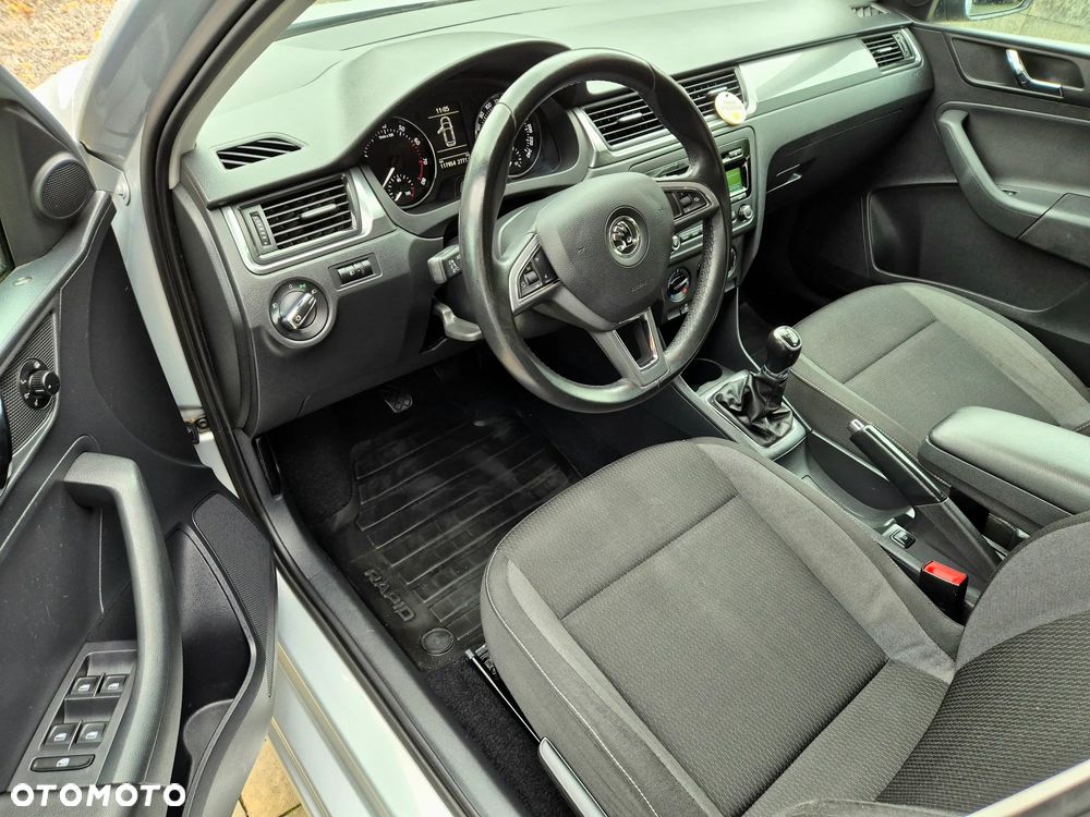 Skoda RAPID 1.2 TSI Ambition - 9