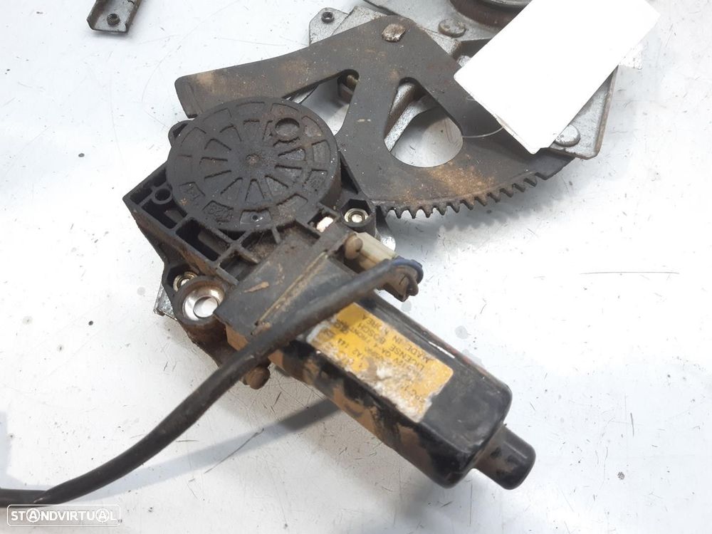 ELEVADOR DE VIDRO FRONTAL DIREITO MITSUBISHI GALLOPER 1998 - 1