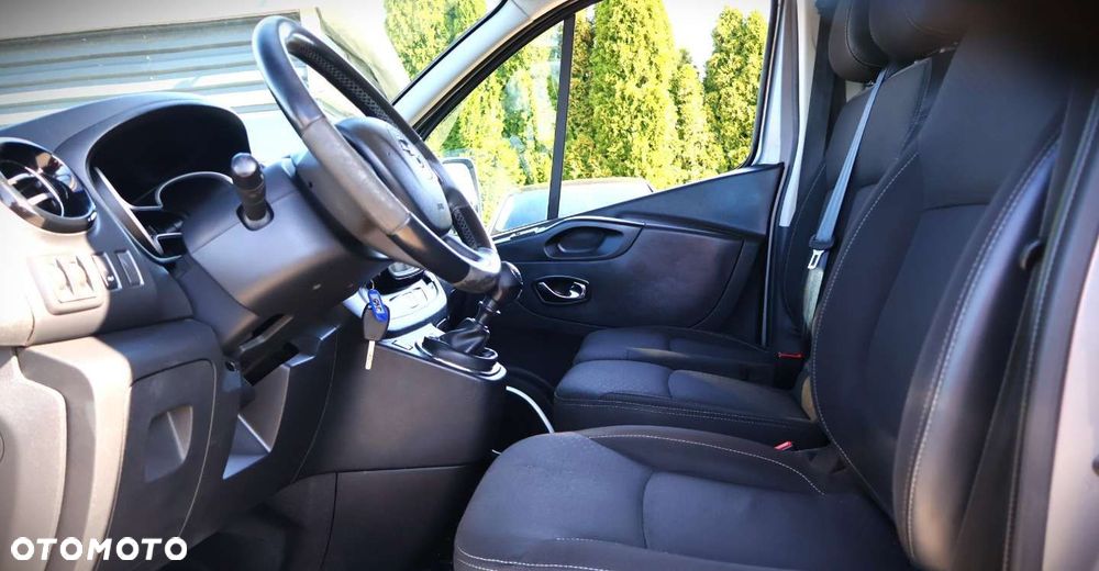 Opel Vivaro - 18