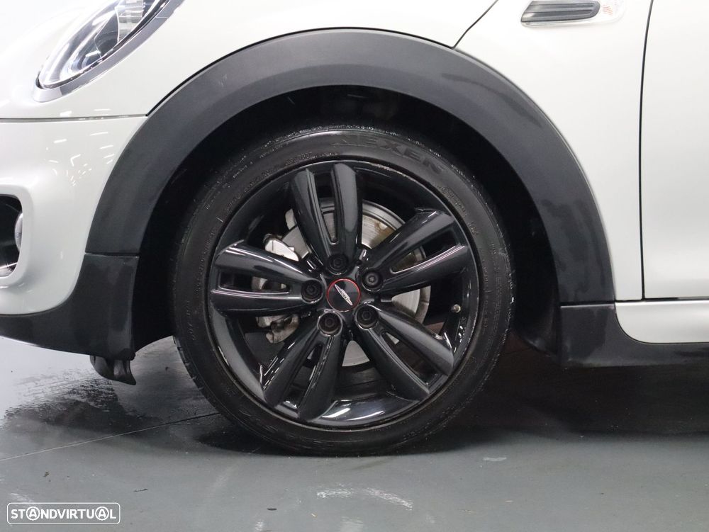 MINI Cabrio Cooper Premium Plus JCW Auto - 35