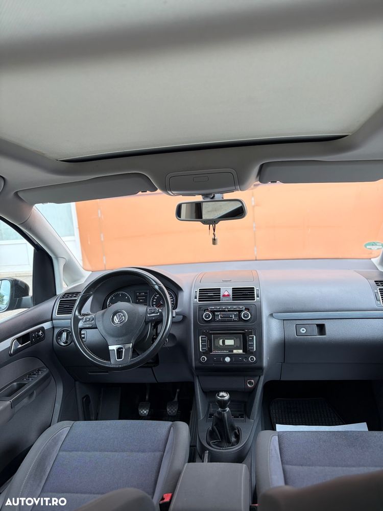 Volkswagen Touran 1.6 TDI DPF BlueMotion Technology STYLE - 10
