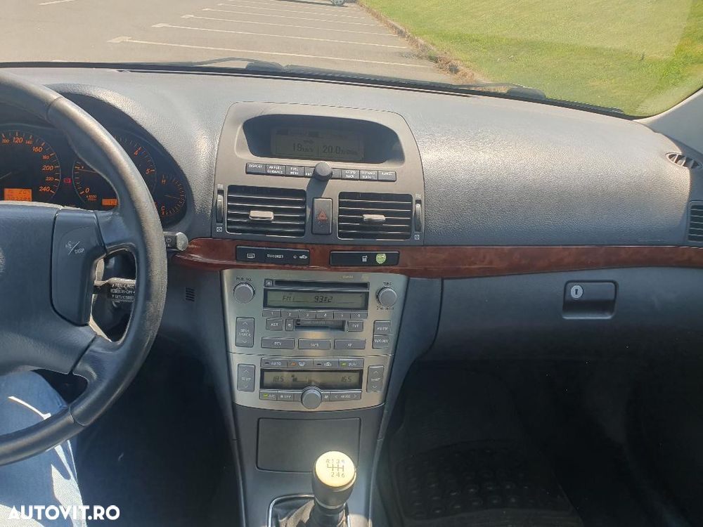 Toyota Avensis 2.2 D-4D Station Business - 6