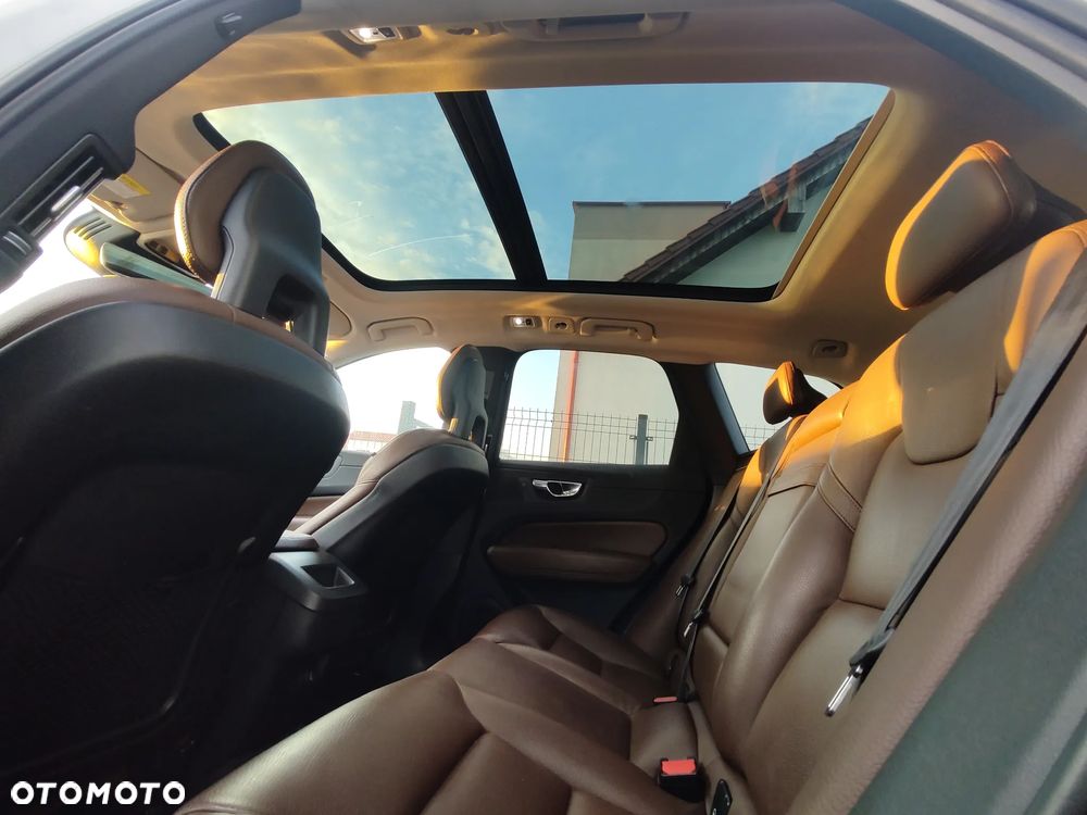 Volvo XC 60 T5 AWD Momentum - 10