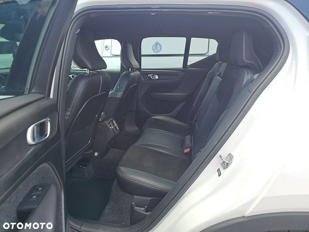 Volvo XC 40 T5 AWD R-Design - 11