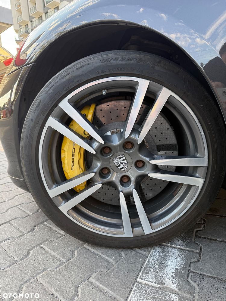 Porsche Panamera Turbo - 36