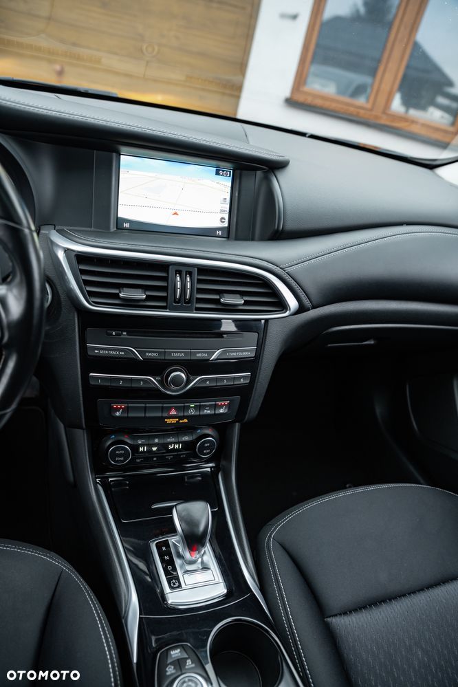 Infiniti Q30 2.2d DCT AWD Sport - 36