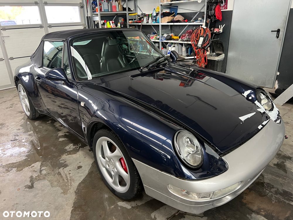 Porsche 911 Carrera - 18
