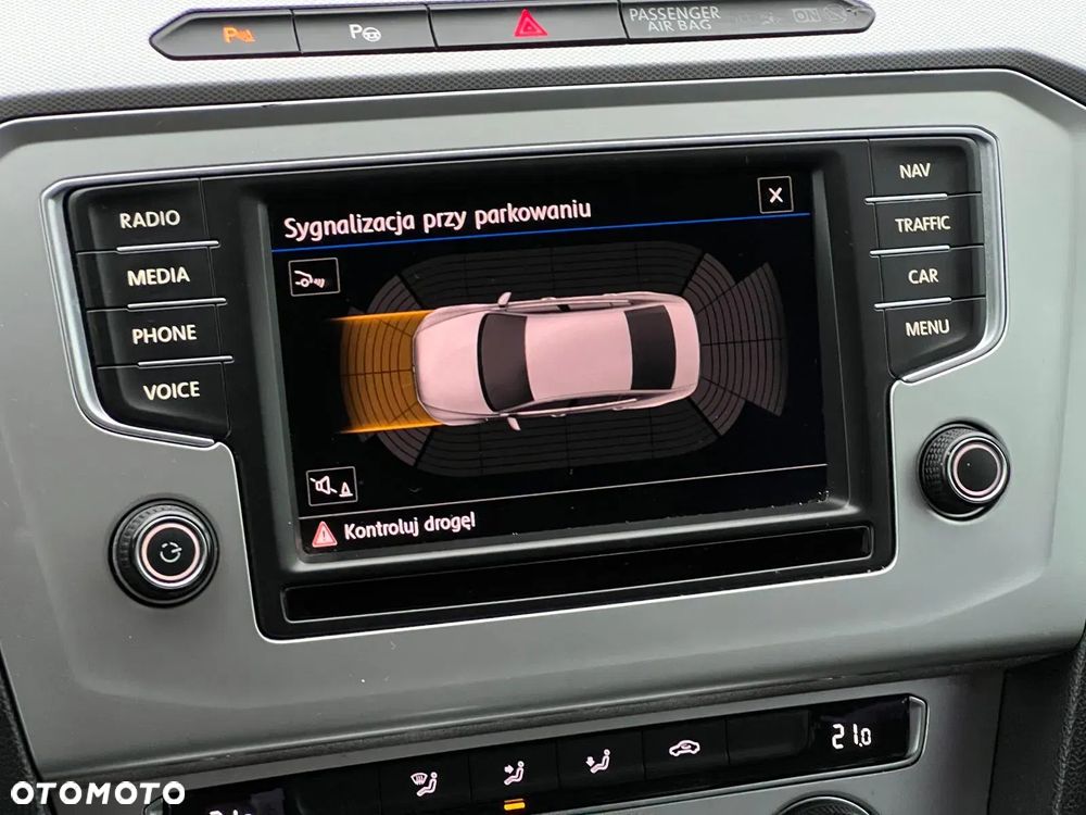 Volkswagen Passat 1.6 TDI SCR DSG - 31