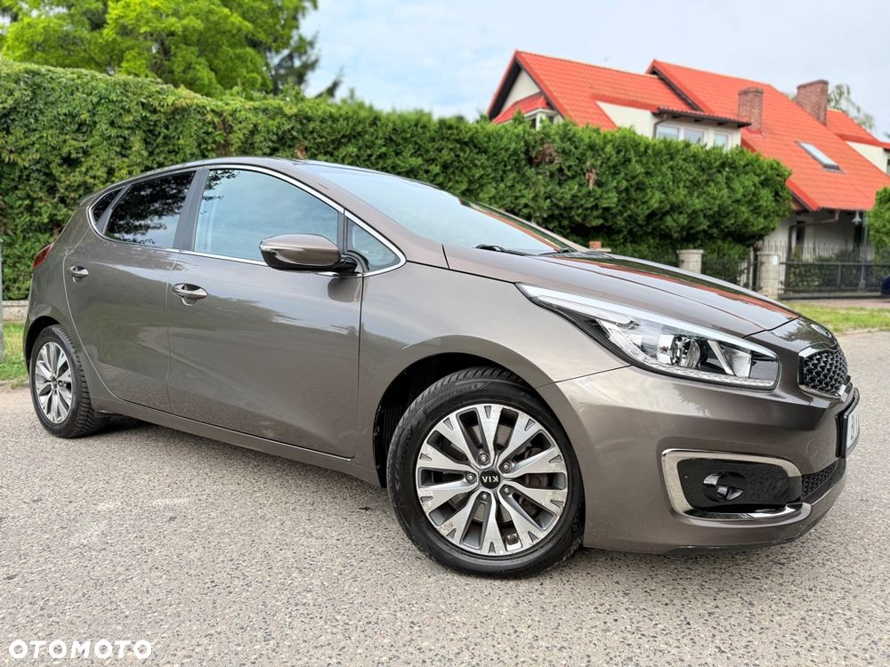 Kia Ceed 1.4 CVVT Dream Team Edition - 10