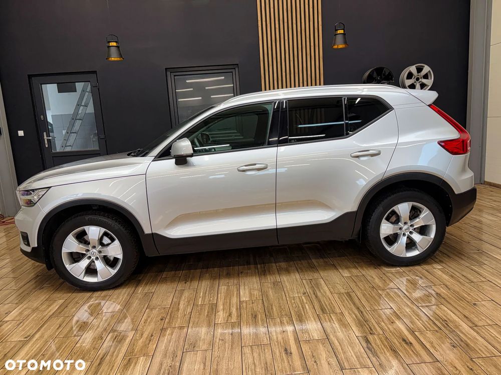 Volvo XC 40 D4 SCR AWD Momentum - 11