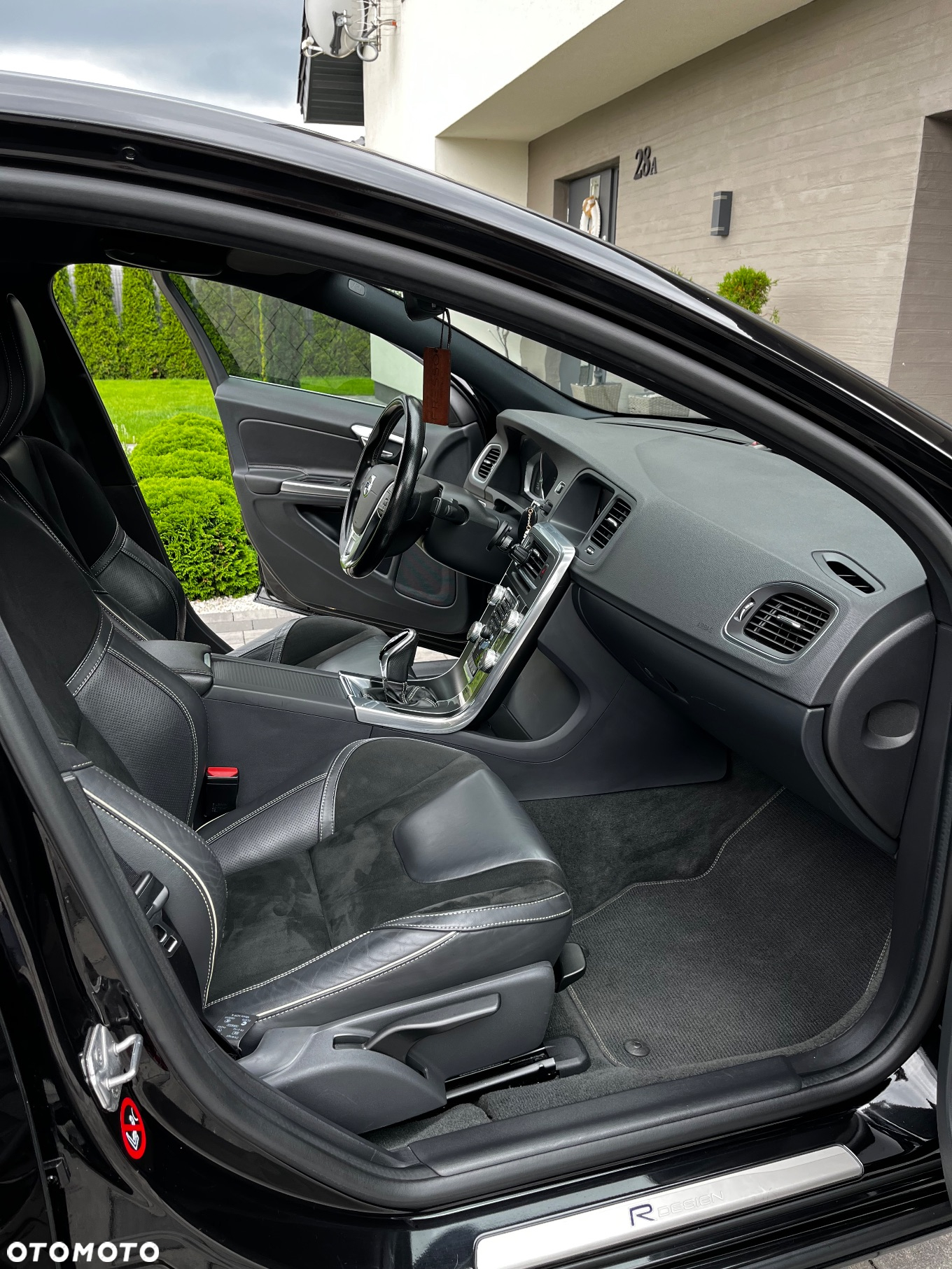 Volvo S60 D4 Drive-E R-Design Momentum - 28