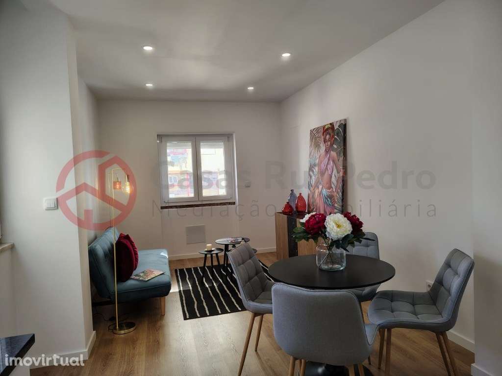 Apartamento T4 totalmente remodelado na Avenida do Uruguai em Benfi... - Grande imagem: 5/21