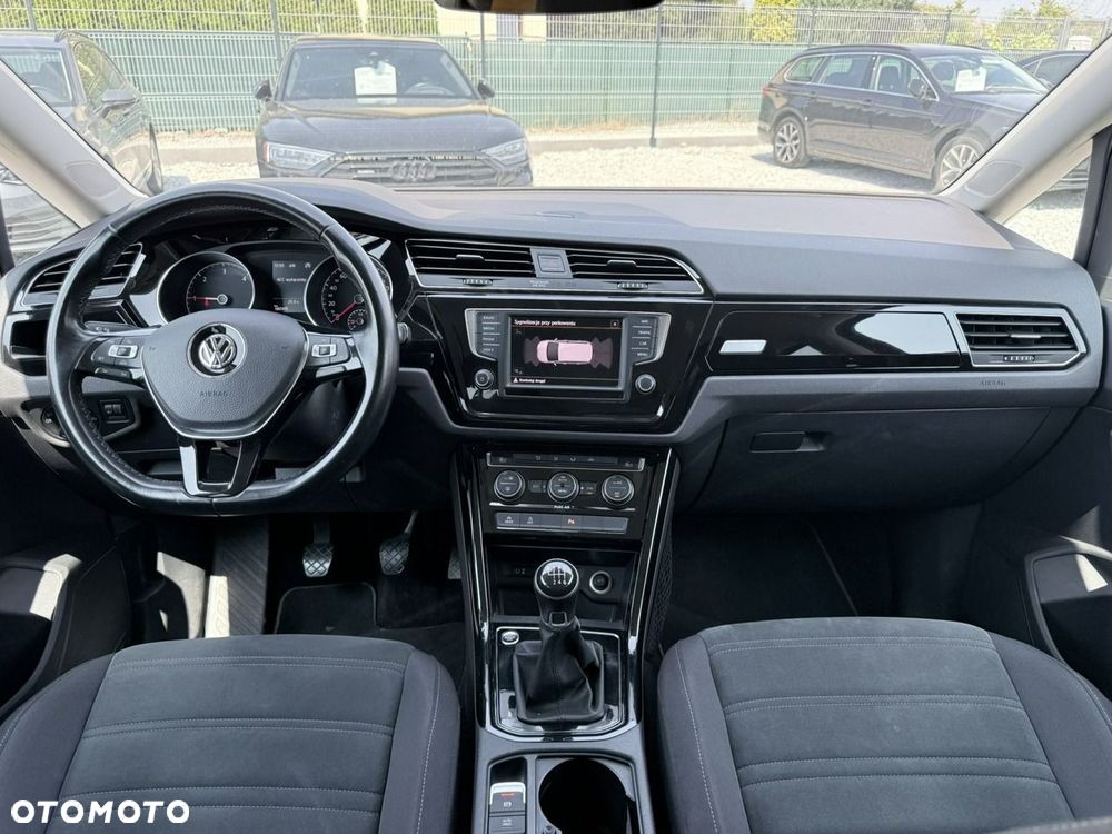 Volkswagen Touran 1.6 TDI BMT Comfortline - 4
