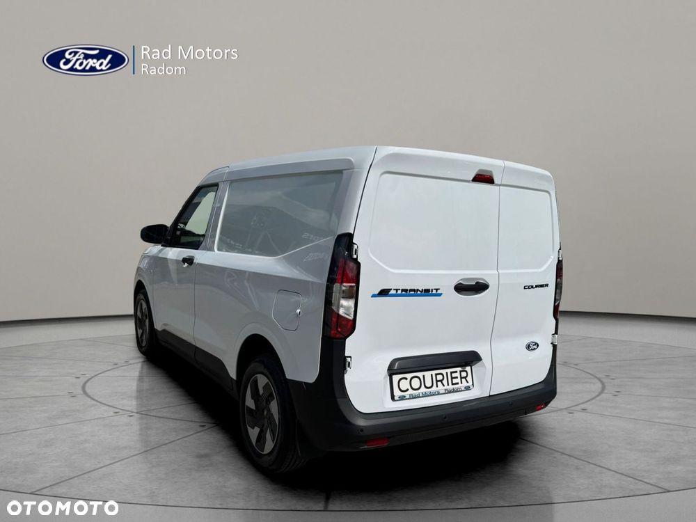 Ford Transit Courier - 3