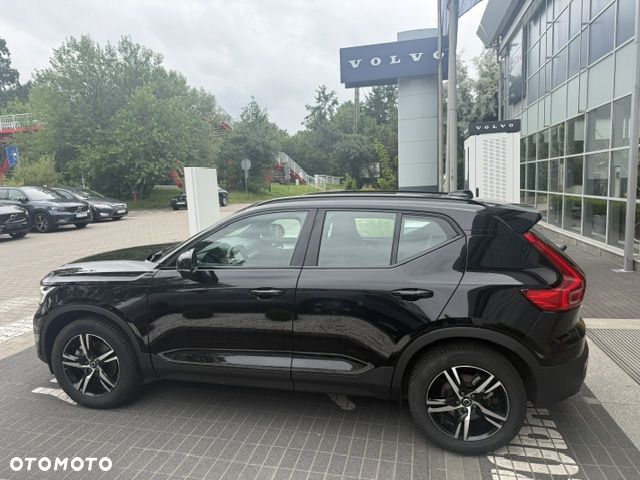 Volvo XC 40 B3 Plus Dark - 8