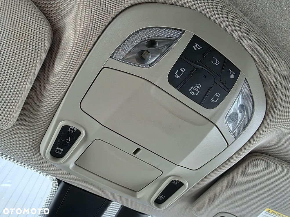 Chrysler Pacifica - 29