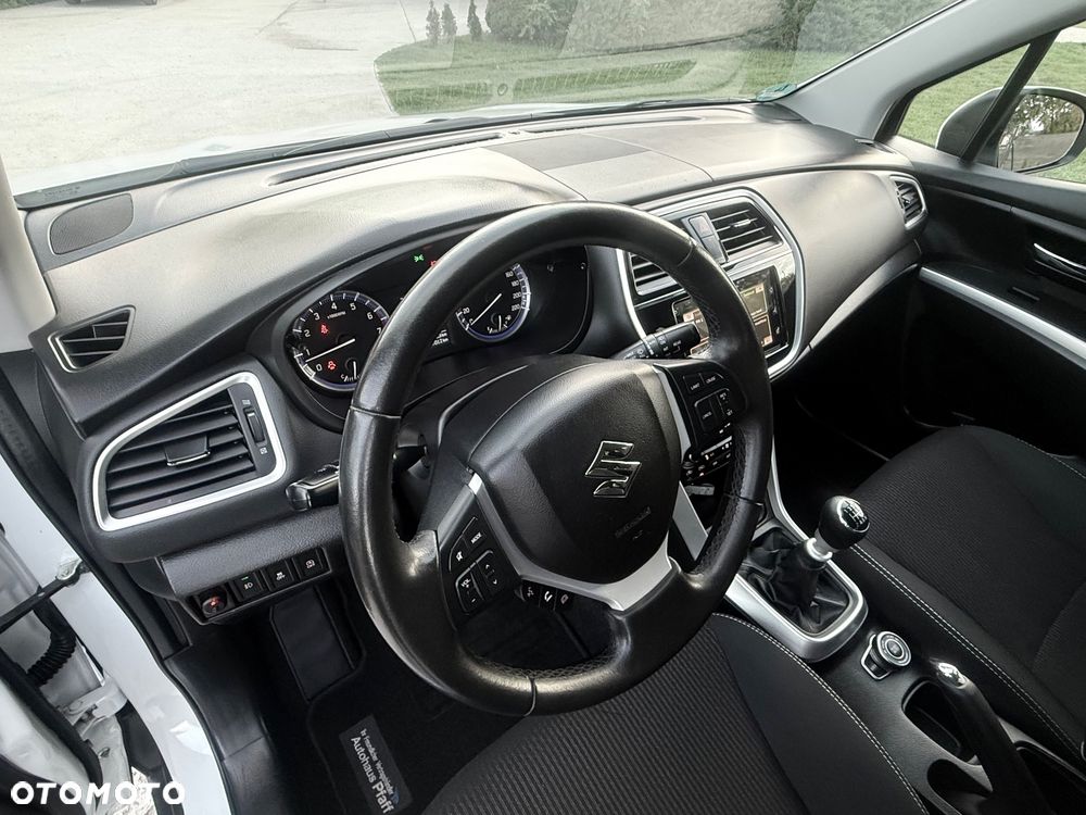 Suzuki SX4 S-Cross - 11