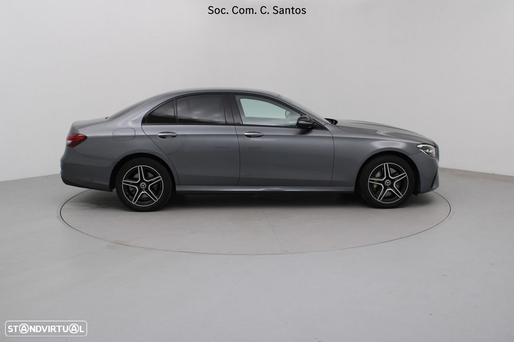 Mercedes-Benz E 300 de AMG Line - 4