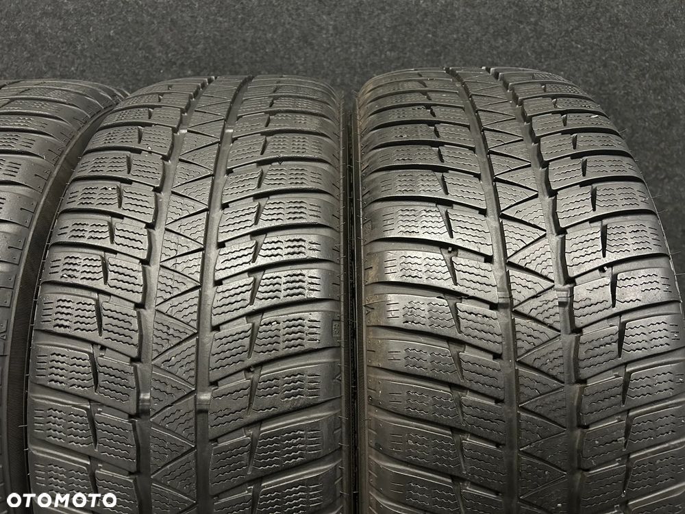 Opony zimowe Falken HS449 EuroWinter RSC 225/55/17 97H 4szt. - 3