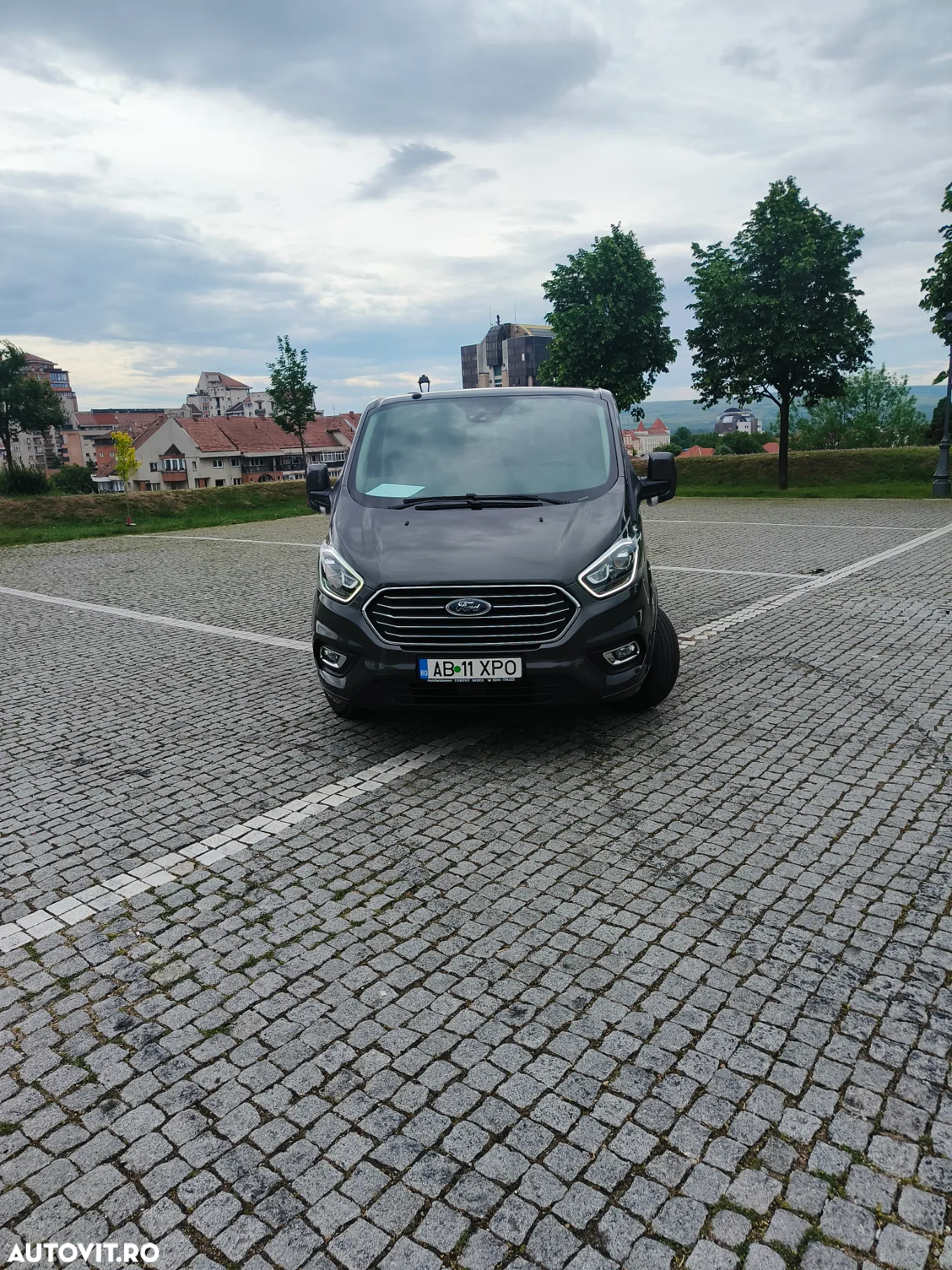 Ford Tourneo Custom - 3