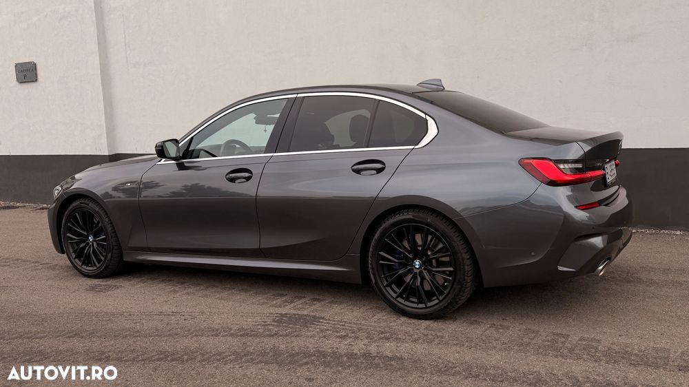 BMW Seria 3 330i AT - 3