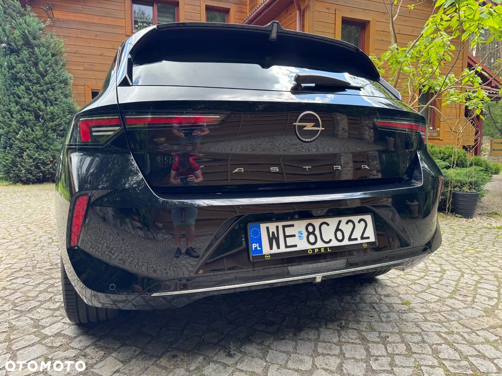 Opel Astra 1.2 T Elegance S&S - 3