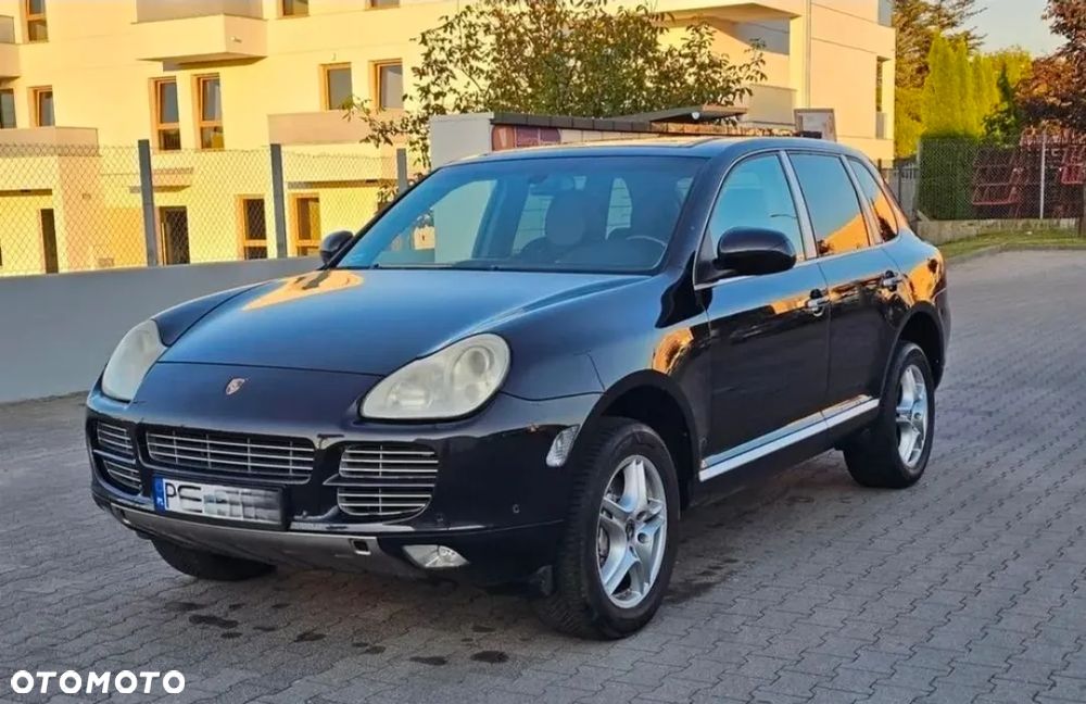 Porsche Cayenne - 1