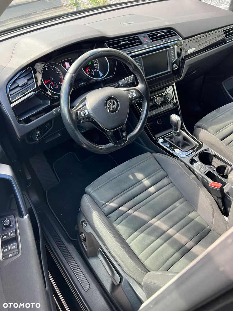 Volkswagen Touran 1.4 TSI (BlueMotion Technology) DSG Highline - 9