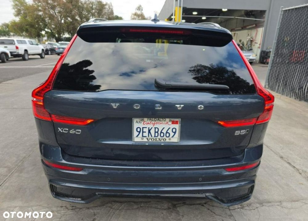 Volvo XC 60 B5 B AWD R-Design - 6