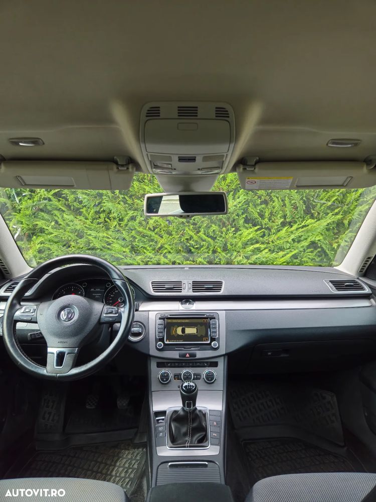 Volkswagen Passat Variant 2.0 TDI Blue TDI Highline - 7