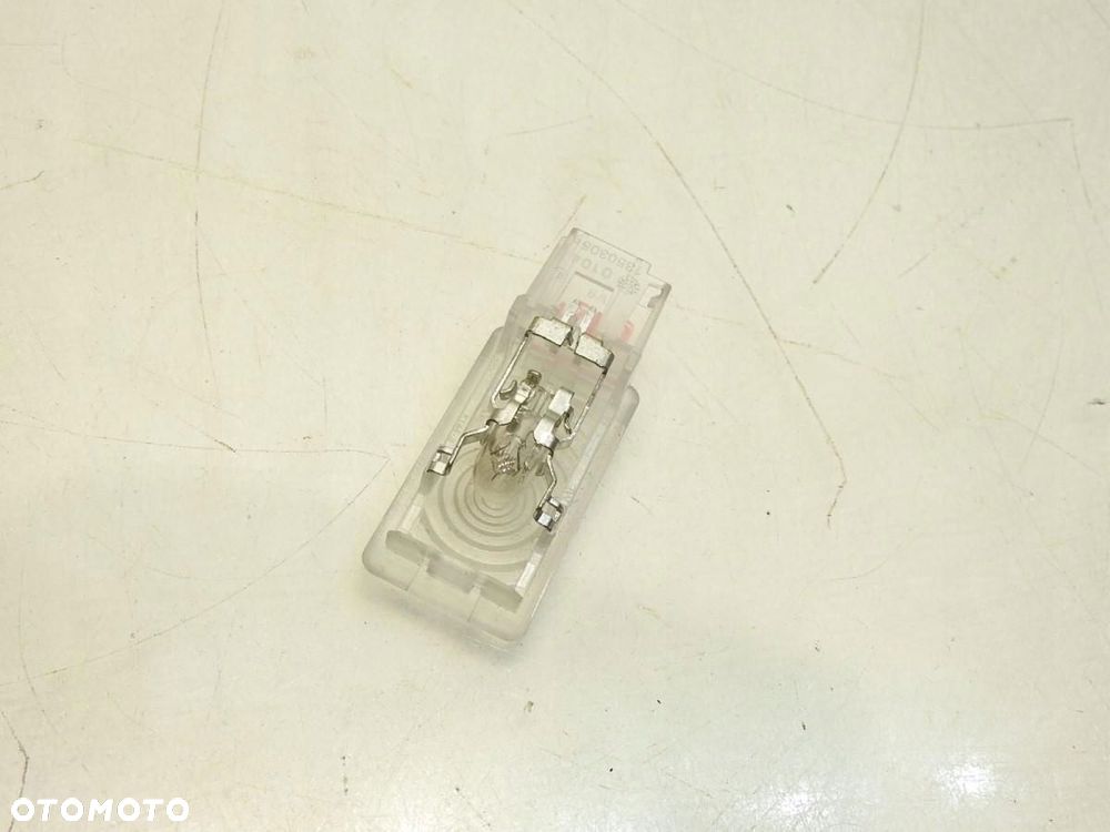 LAMPKA OŚWIETLENIE BAGAŻNIKA OPEL ASTRA J - 5