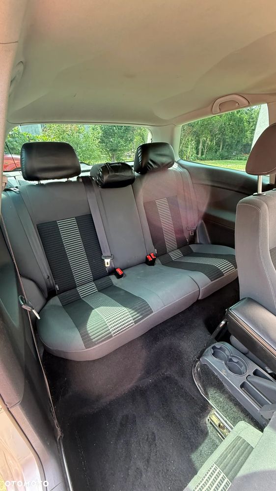 Volkswagen Polo 1.4 16V Sportline - 28