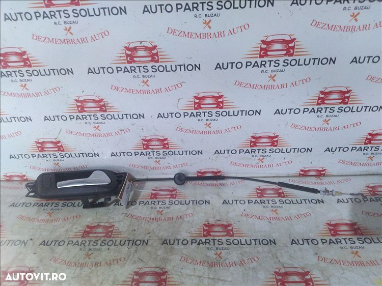 maner interior usa dreapta spate volkswagen amarok an fabr. 2012 - 1