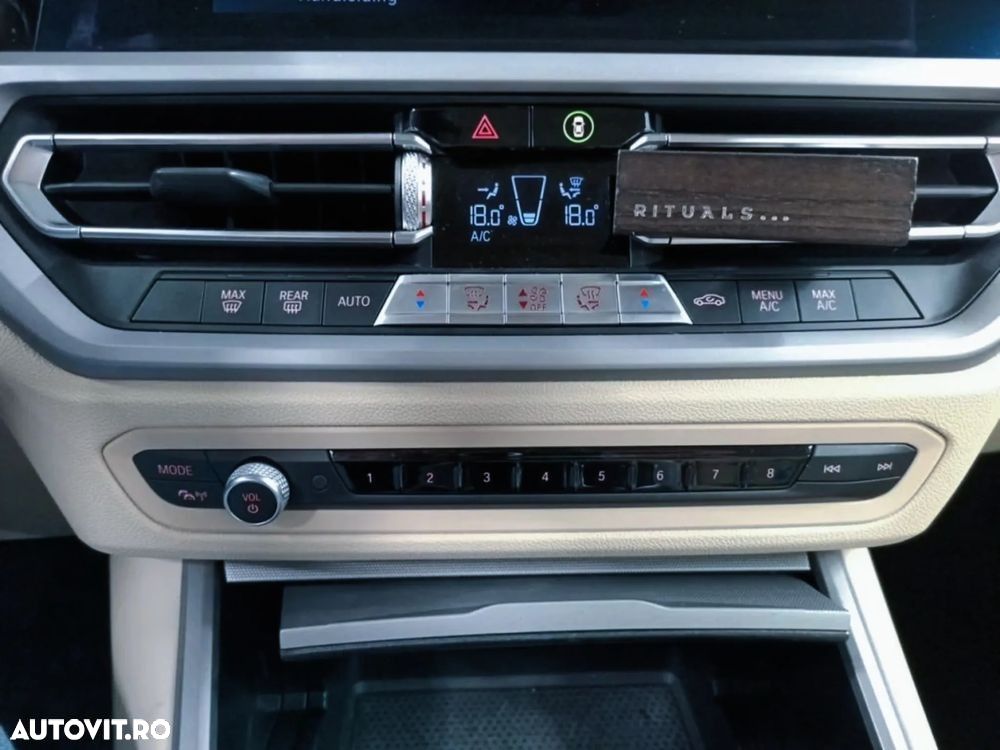 BMW Seria 3 318d Aut. - 11