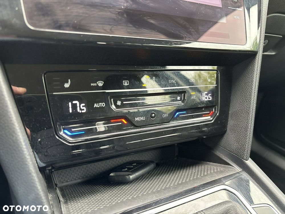 Volkswagen Passat - 22