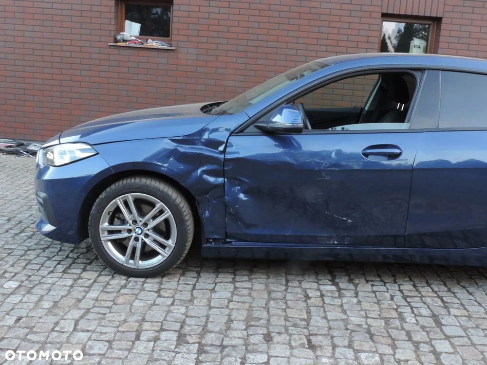 BMW Seria 2 218i Edition Colorvision - 26