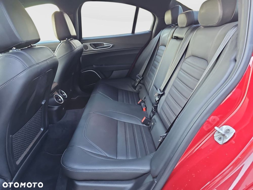Alfa Romeo Giulia 2.0 Turbo Veloce Q4 - 22