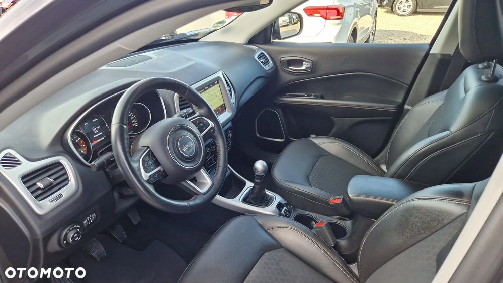 Jeep Compass 1.4 MultiAir Longitude - 14