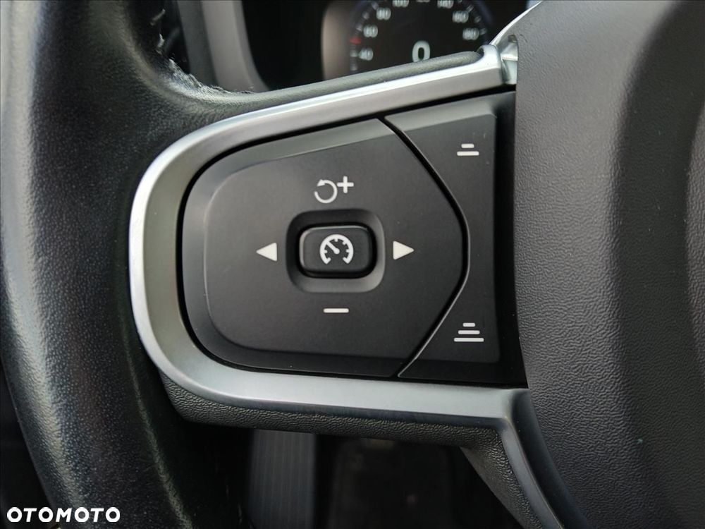Volvo V60 D3 Momentum - 18