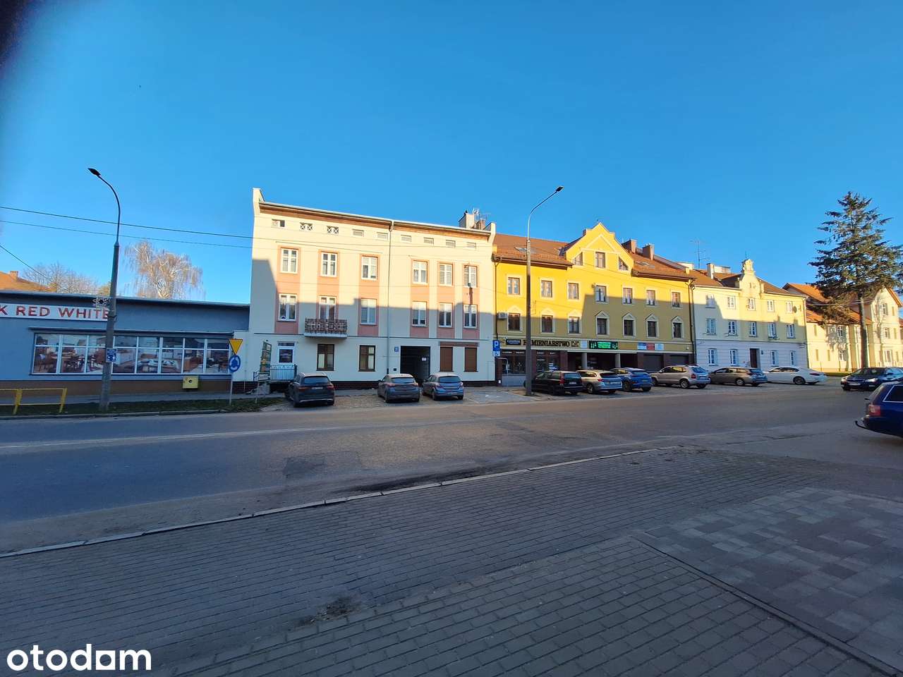 Przestronne mieszkanie w kamienicy z piwnicą