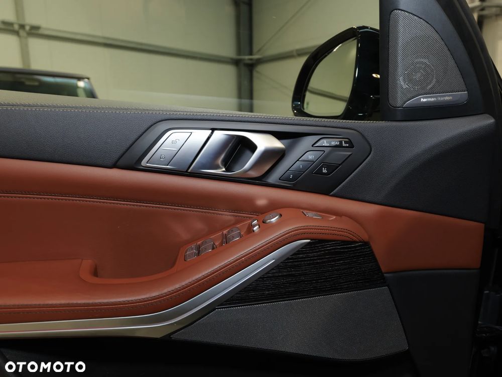BMW X7 xDrive40d mHEV - 36