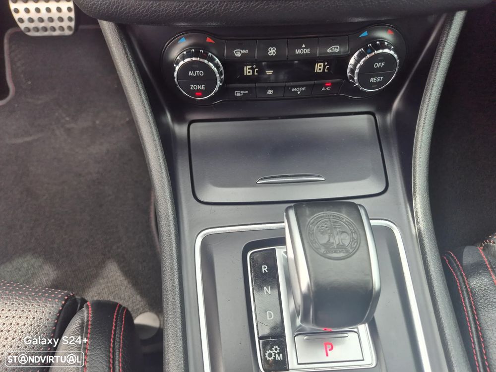 Mercedes-Benz GLA 45 AMG 4Matic Speedshift 7G-DCT Night Edition - 23